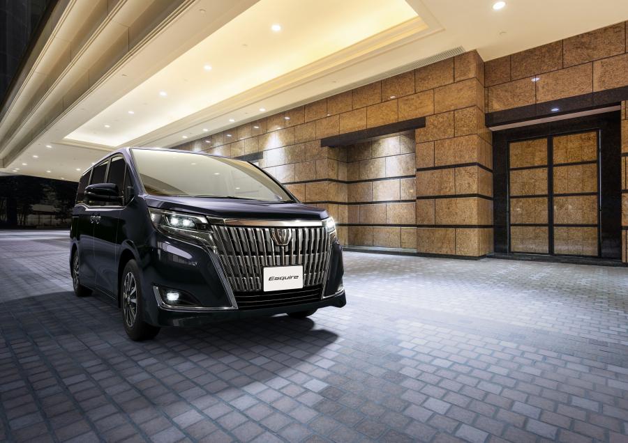  Toyota Esquire 2017 года  (фото 6 из 6)
